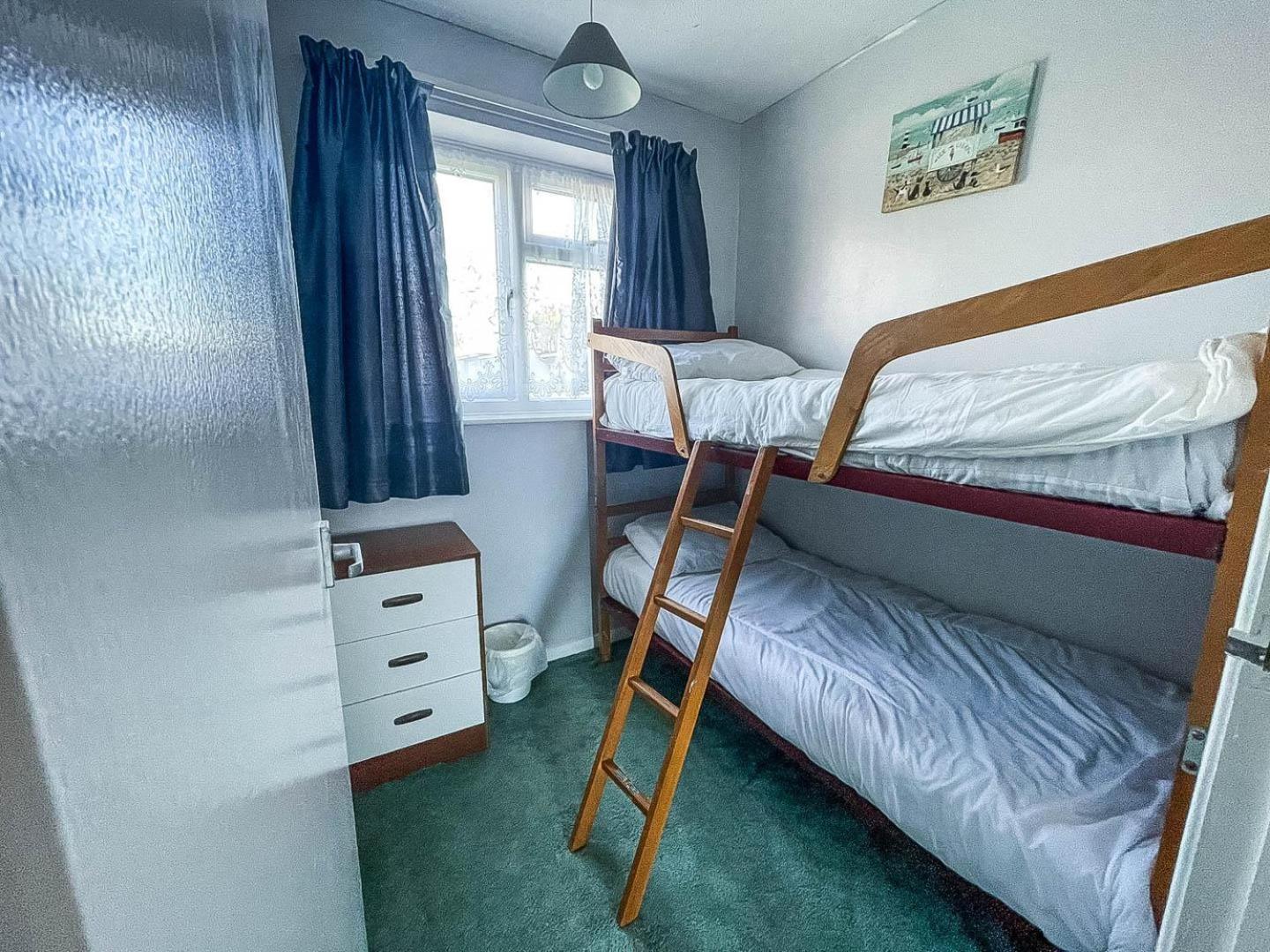 8 Berth Chalet To Hire At Bermuda Holiday Park Nearby Hemsby Beach Ref 18127B Exterior photo