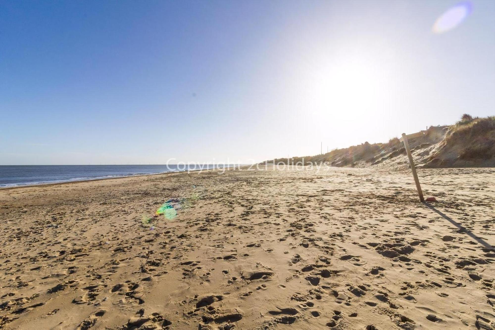 8 Berth Chalet To Hire At Bermuda Holiday Park Nearby Hemsby Beach Ref 18127B Exterior photo