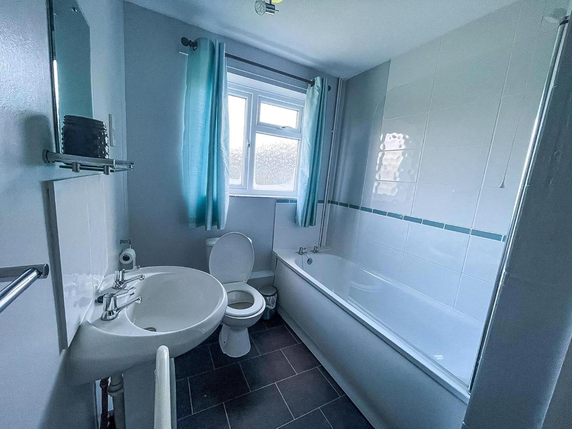 8 Berth Chalet To Hire At Bermuda Holiday Park Nearby Hemsby Beach Ref 18127B Exterior photo